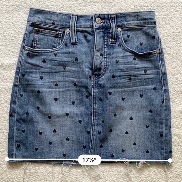 Madewell Stretch Denim Straight Skirt: Heart Print Edition Size 25 - Picture 17 of 17